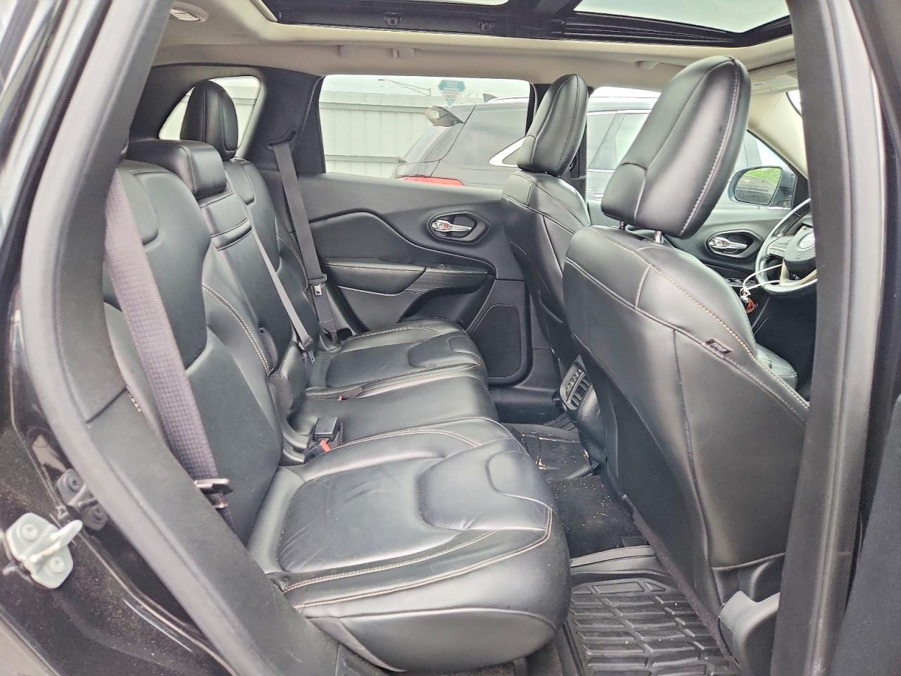 2015 Jeep Cherokee Limited Black vin: 1C4PJMDB8FW704094