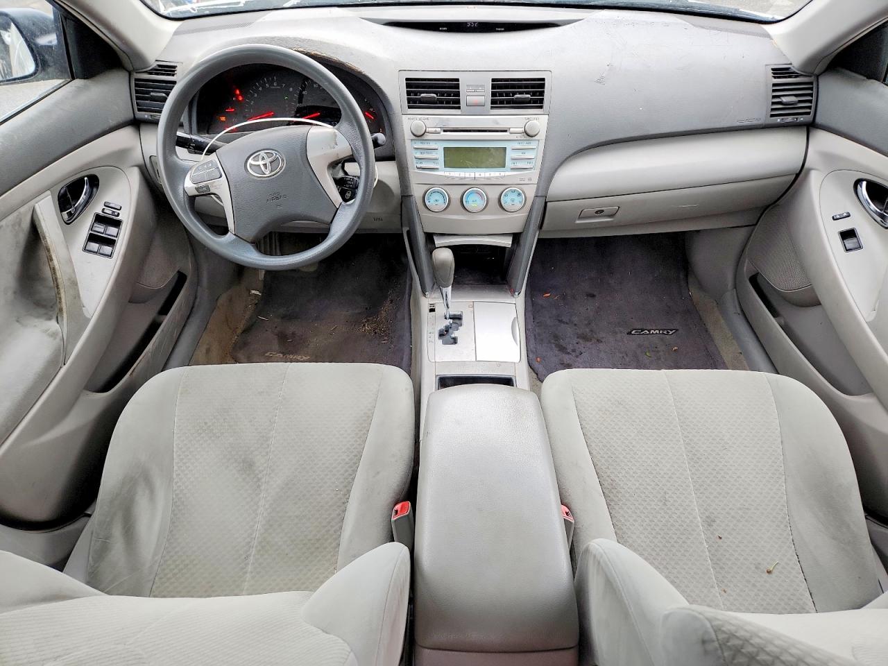 2009 Toyota Camry Le Silver vin: 4T1BE46K79U315972