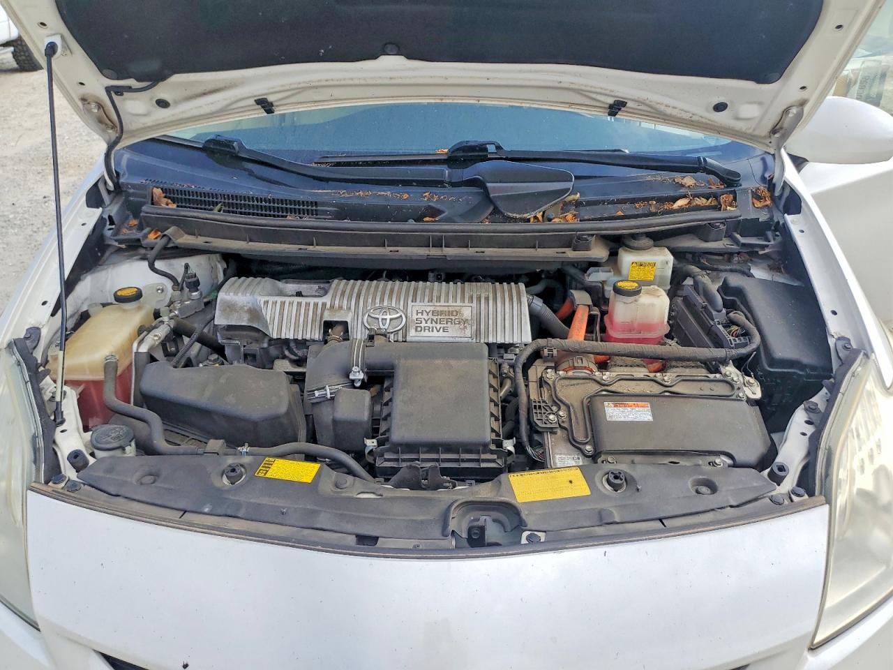 2013 Toyota Prius Two White vin: JTDKN3DU6D5627481