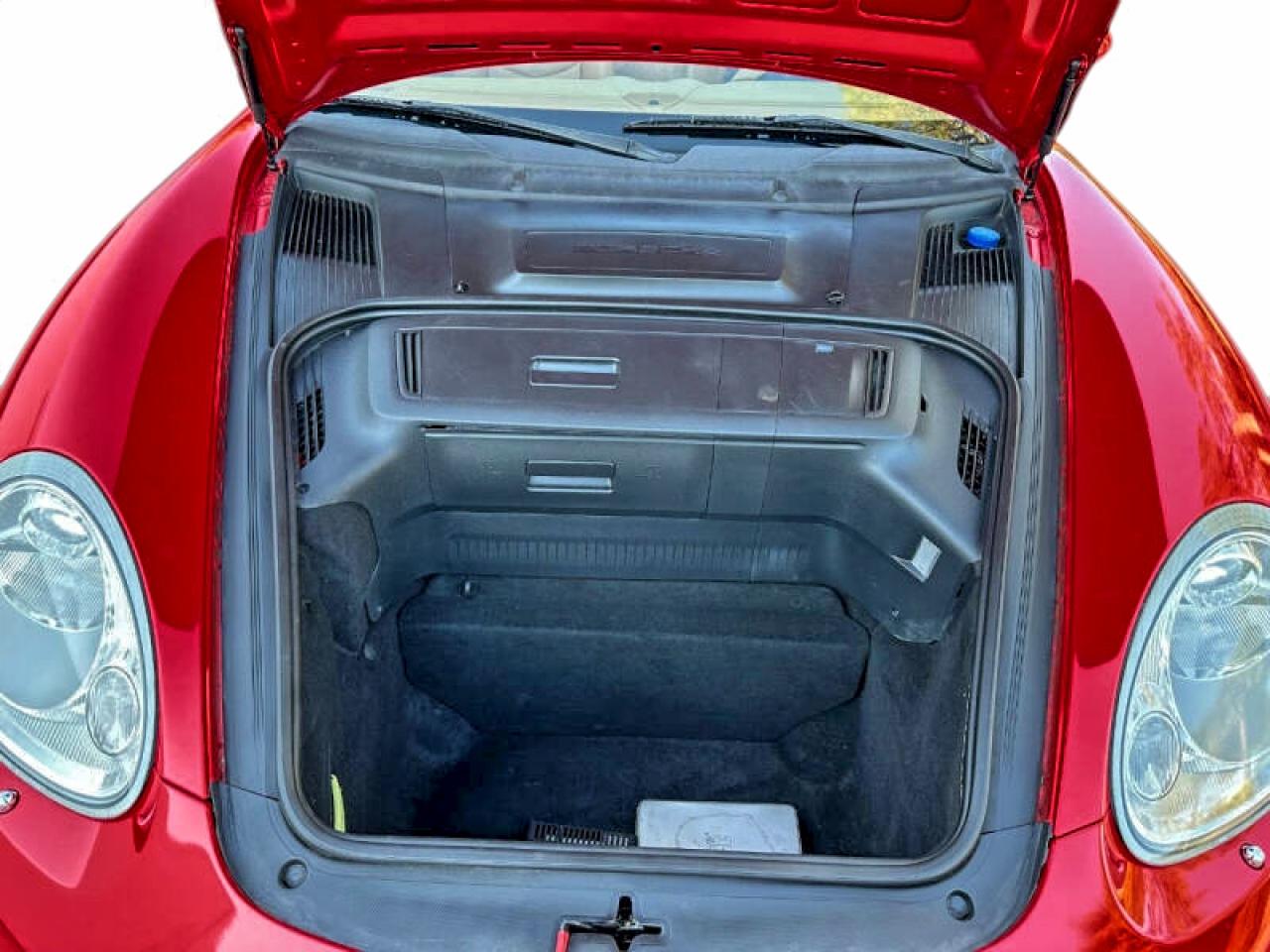 2006 Porsche Boxster Red vin: WP0CA29886U712353