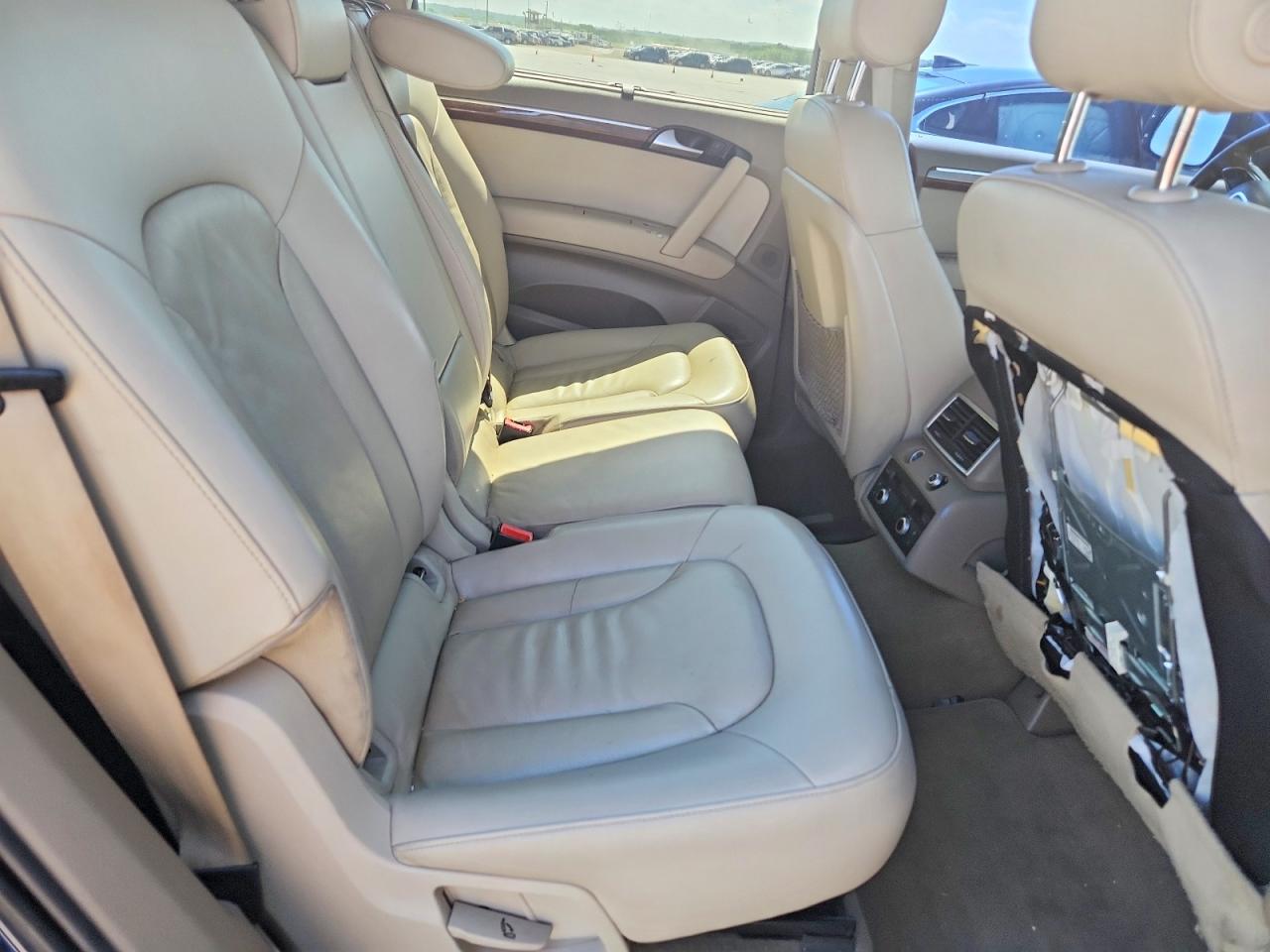 2013 Audi Q7 Premium Plus Blue vin: WA1LGAFE5DD015085