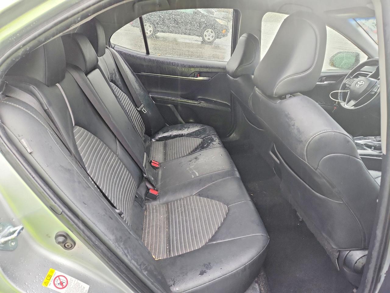 2018 Toyota Camry L Серебряный vin: JTNB11HK8J3049833
