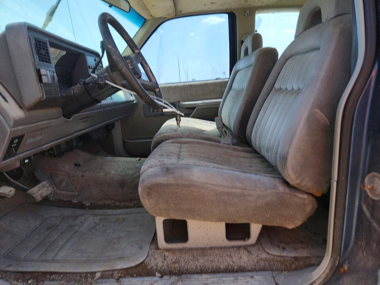 1992 Chevrolet Gmt-400 C1500 Tan vin: 2GCEC19K5N1229955