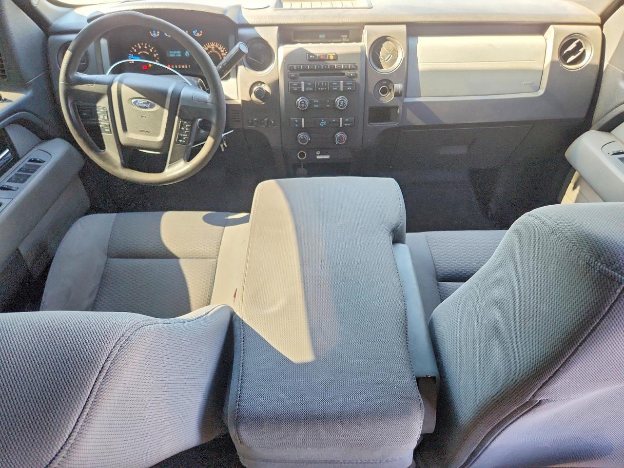 2013 Ford F150 Super Cab White vin: 1FTFX1EF4DKF16140