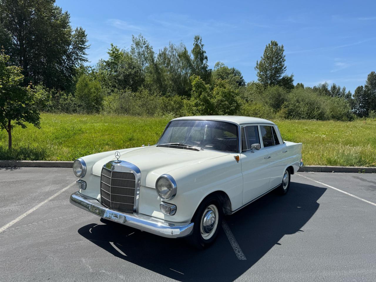 1965 Mercedes Benz 190 Белый vin: 11001010128181