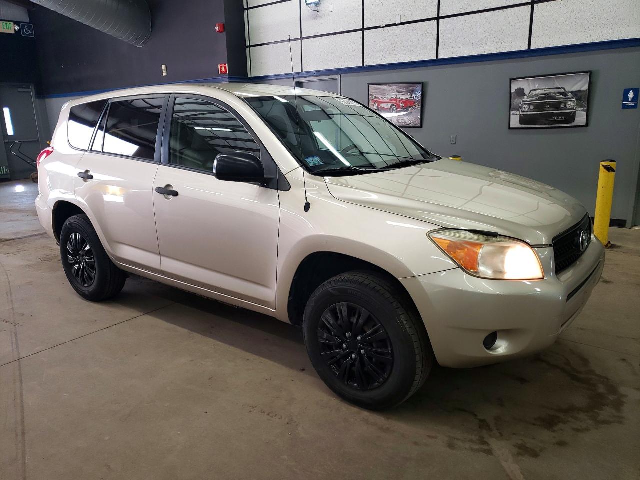 2007 Toyota Rav4 Base Gold vin: JTMBD33V176041072