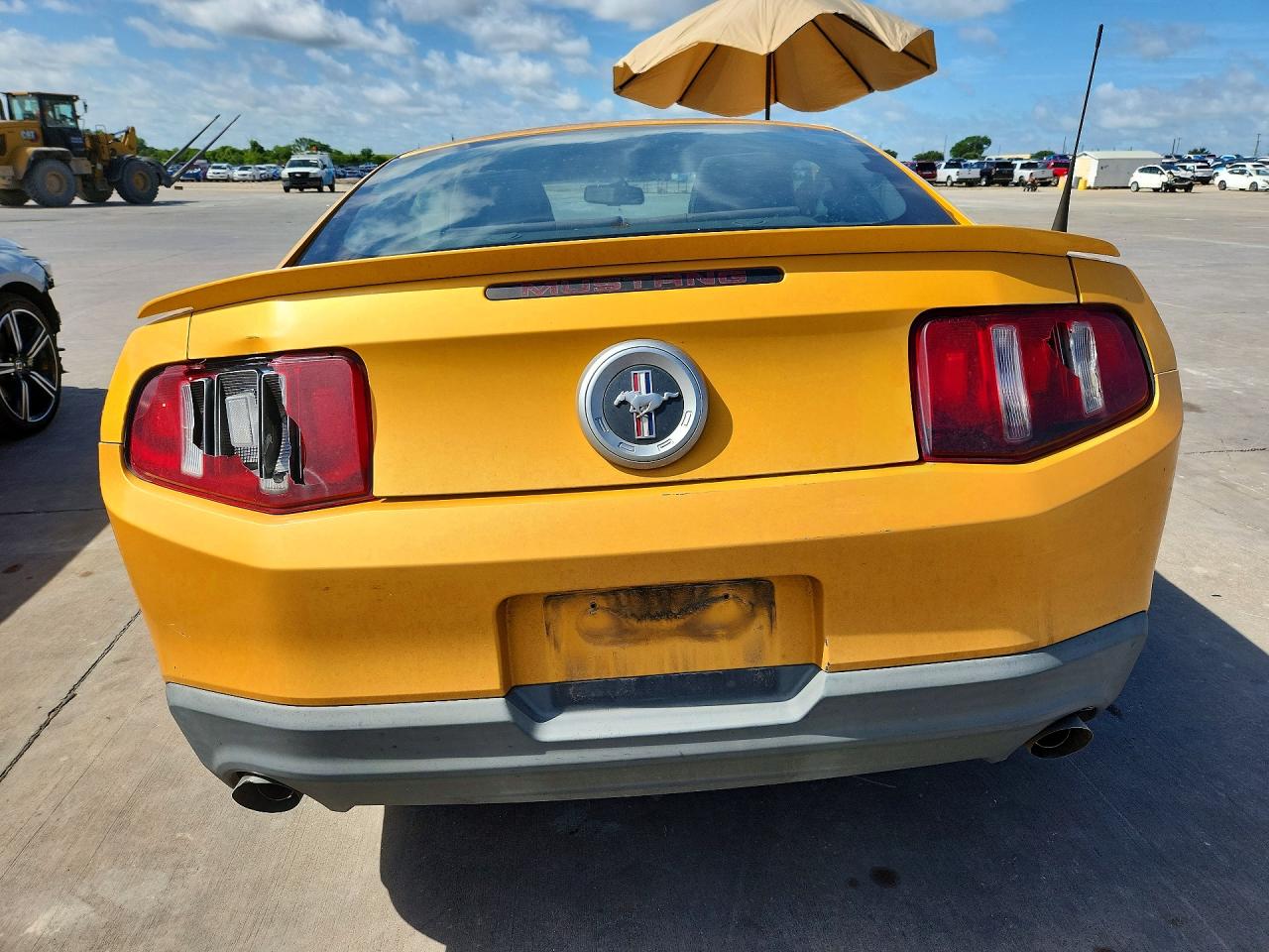 2012 Ford Mustang Yellow vin: 1ZVBP8AM1C5219669