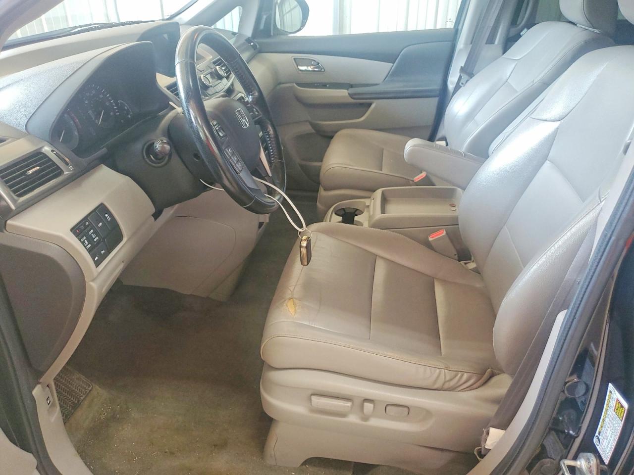 2014 Honda Odyssey Touring Black vin: 5FNRL5H91EB008342