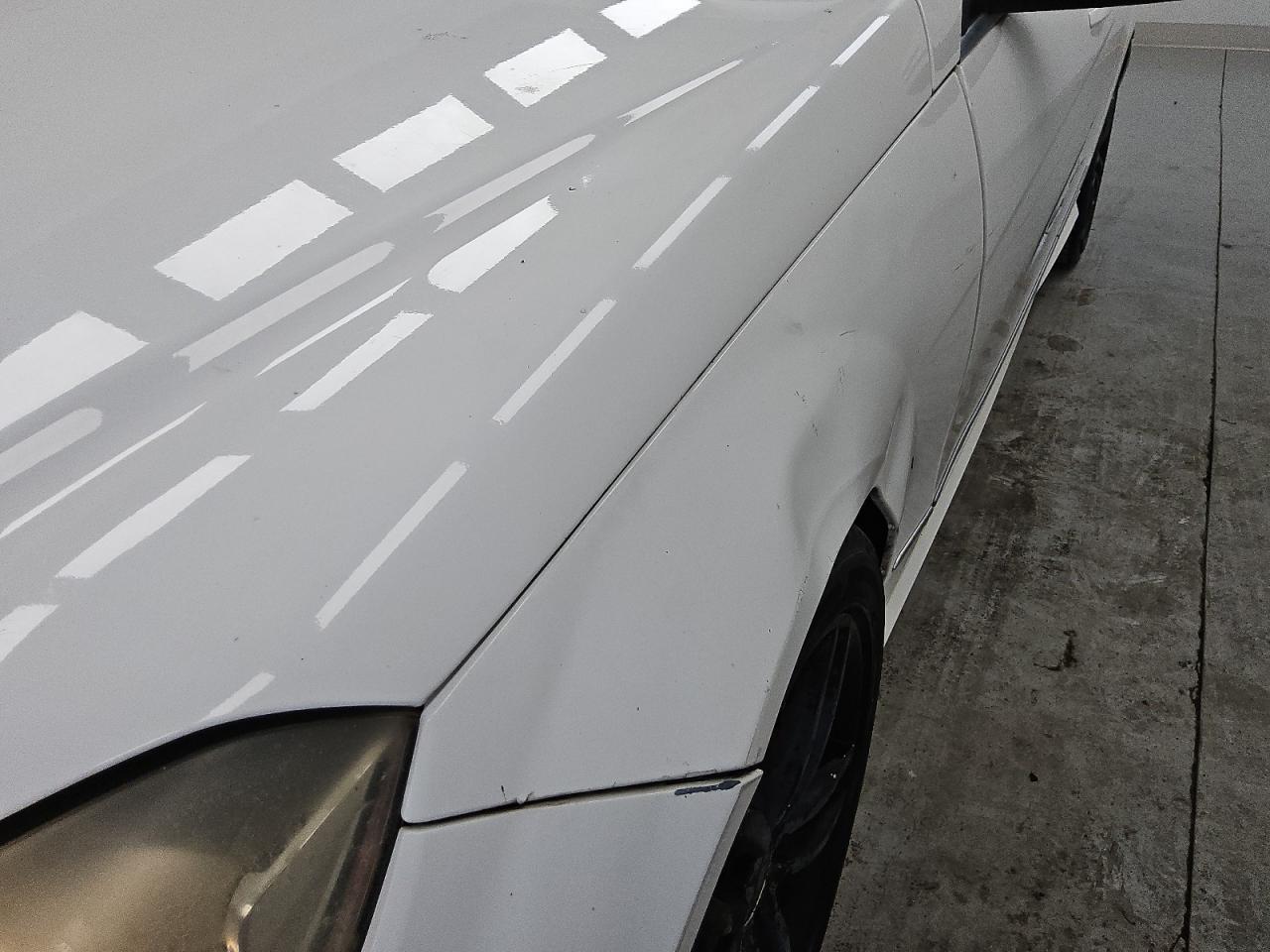 2013 Mercedes-benz C 300 4matic White vin: WDDGF8AB4DR297485 Damage: Left Front Fender, Dent(S) W/ Paint Dmg, > 12 Inches
