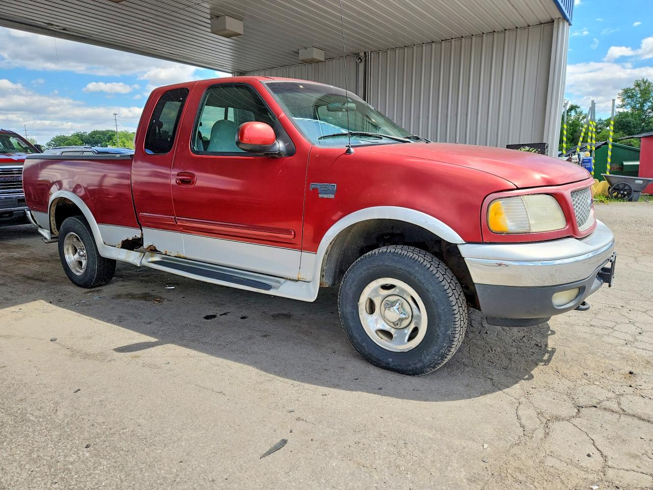 1999 Ford F150 Red vin: 1FTRX18W7XNB71889
