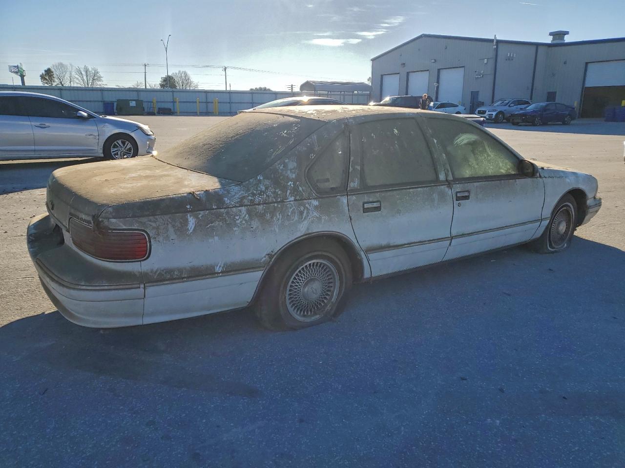 1996 Chevrolet Caprice Classic White vin: 1G1BL52W7TR185008