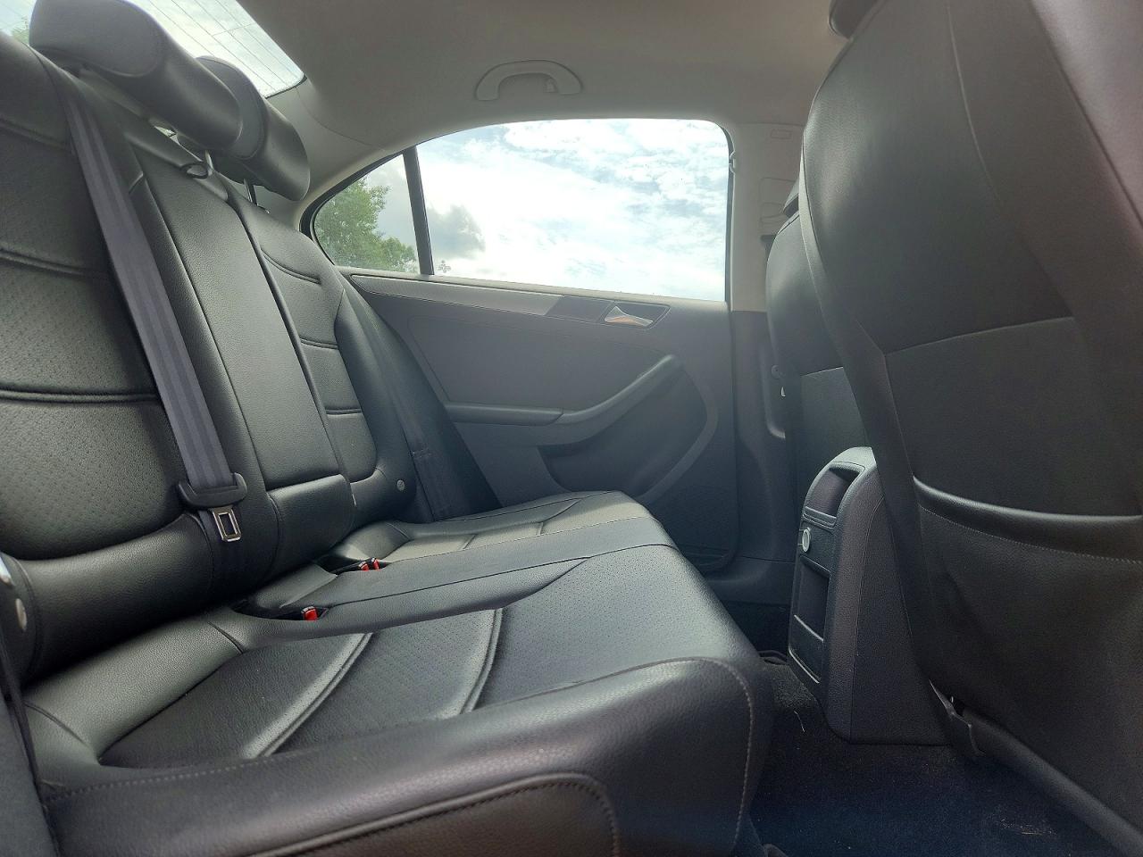 2015 Volkswagen Jetta Se Blue vin: 3VWD17AJ0FM334319