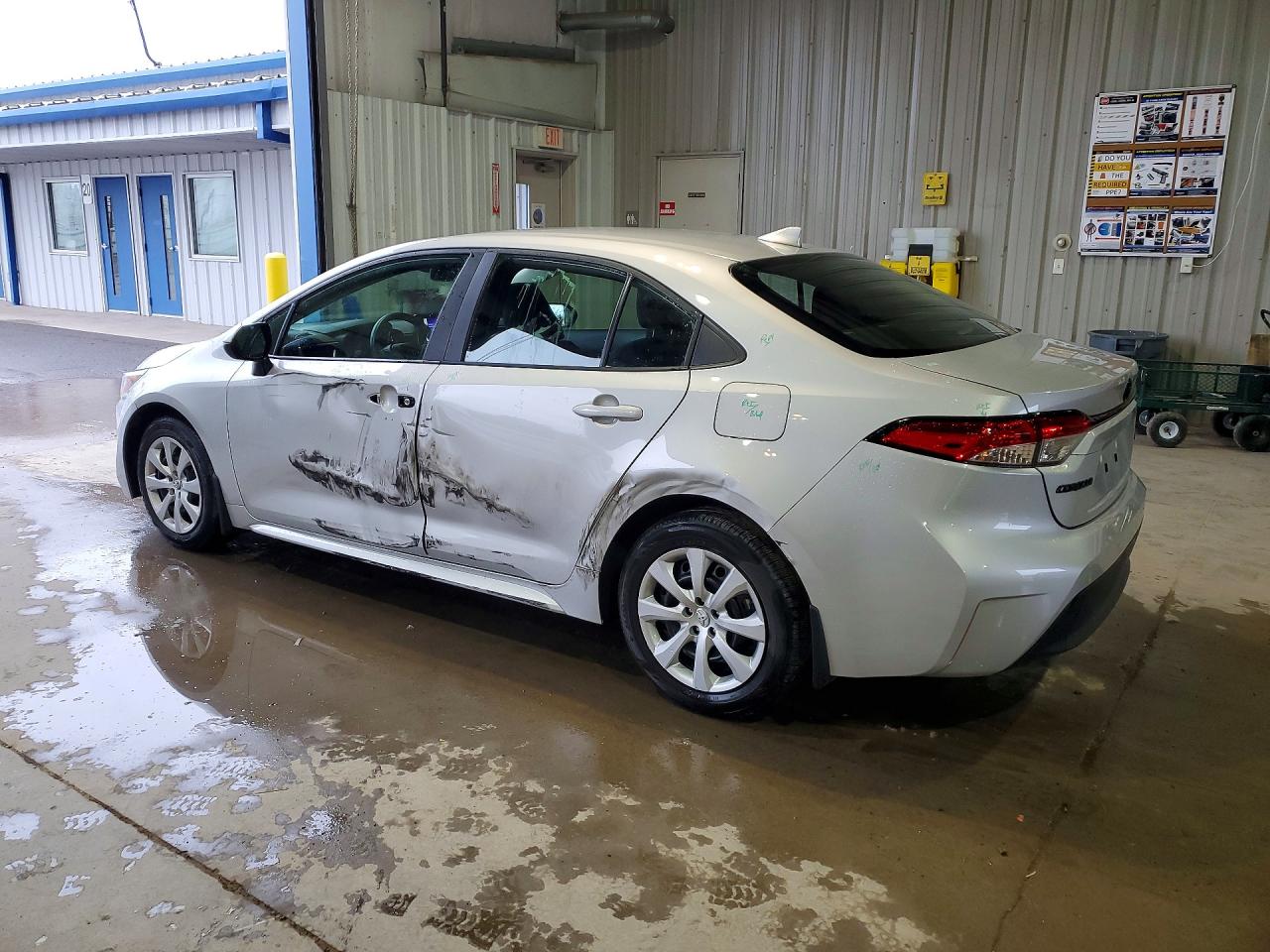 2024 Toyota Corolla Le Silver vin: 5YFB4MDE2RP152116