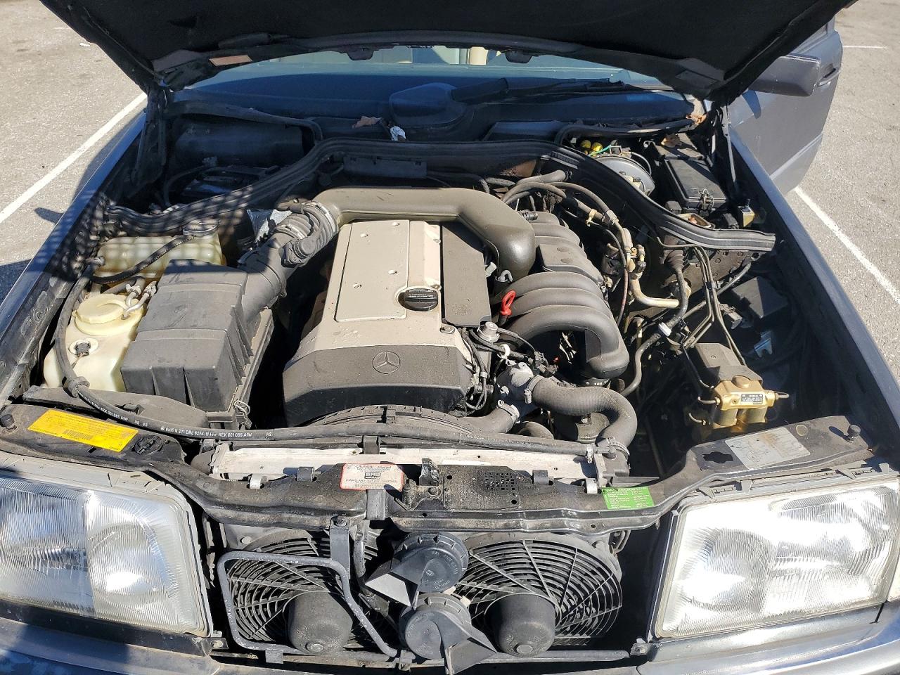 1993 Mercedes-benz 300 E 2.8 Черный vin: WDBEA28E1PC002930
