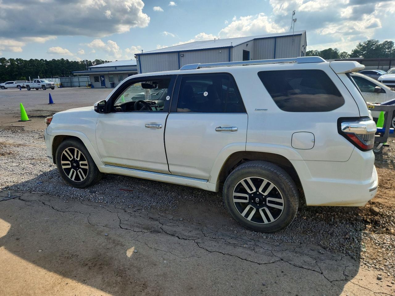 2014 Toyota 4runner Limited White vin: JTEZU5JR6E5073188