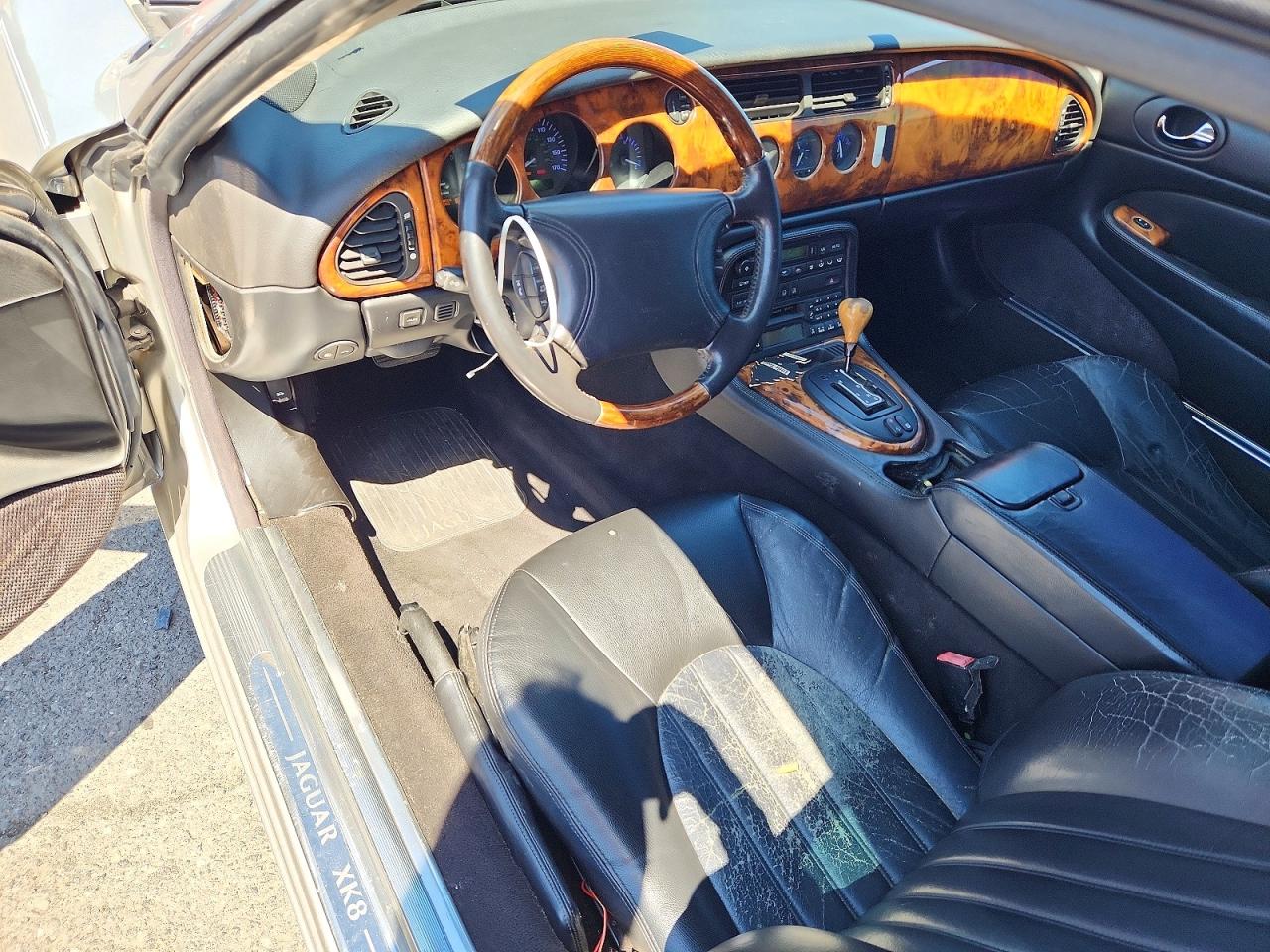 1999 Jaguar Xk8 Silver vin: SAJGX2049XC041200