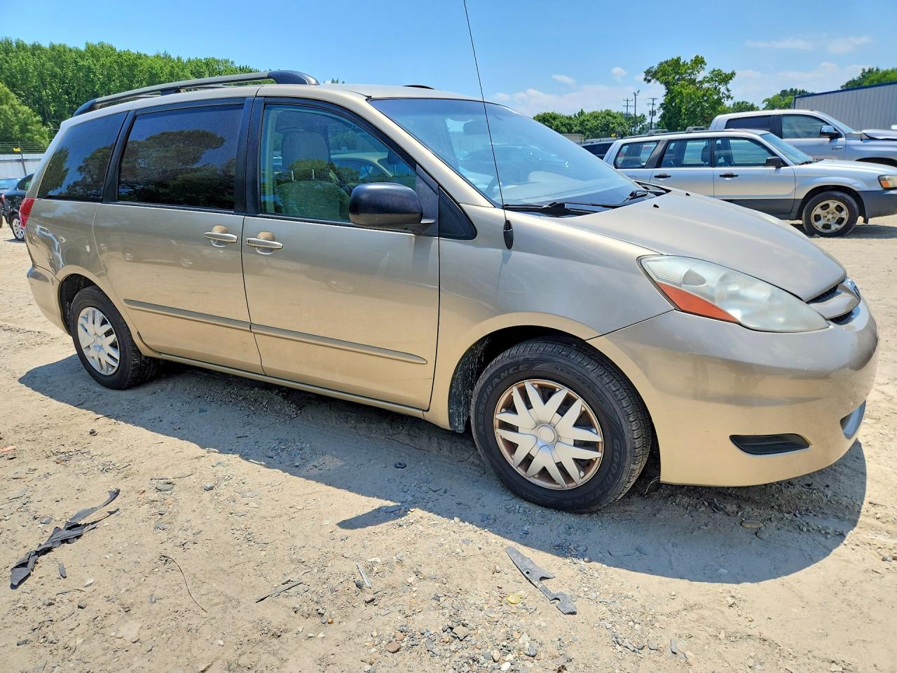 2006 Toyota Sienna Le 7 Passenger Beige vin: 5TDZA23C96S583843