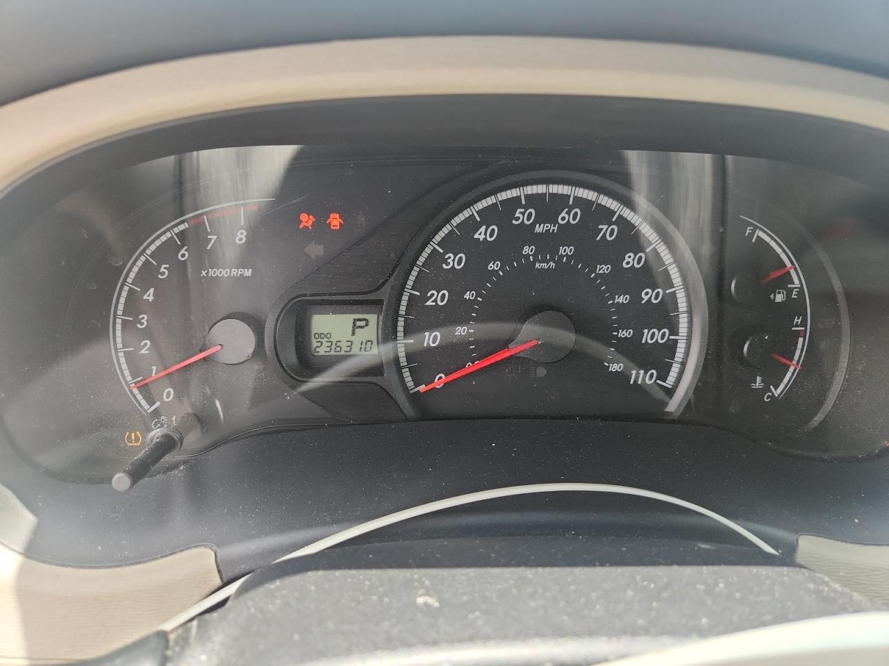 2011 Toyota Sienna Le Gold vin: 5TDKK3DC4BS070481