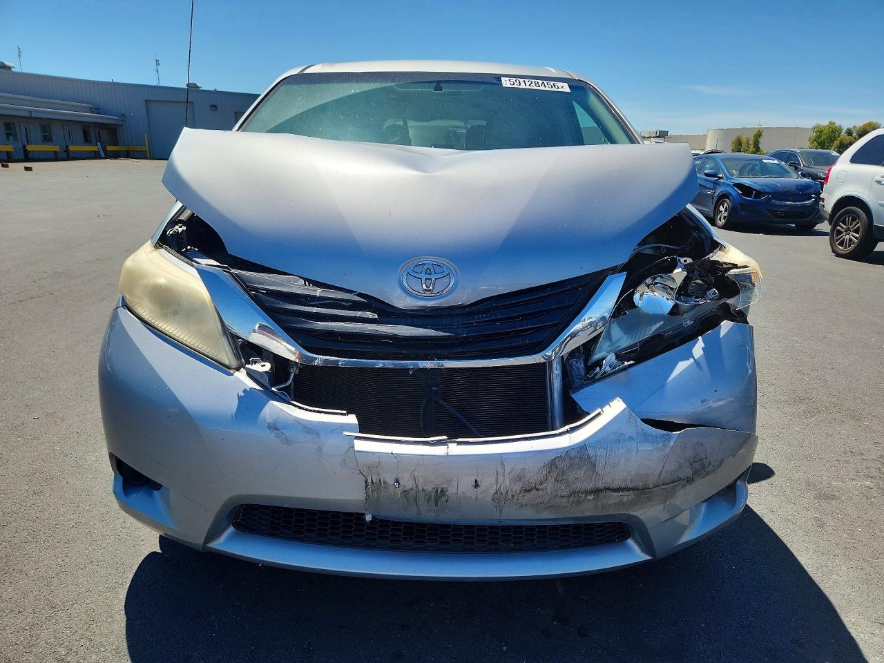 2012 Toyota Sienna Le Silver vin: 5TDKK3DC0CS188576