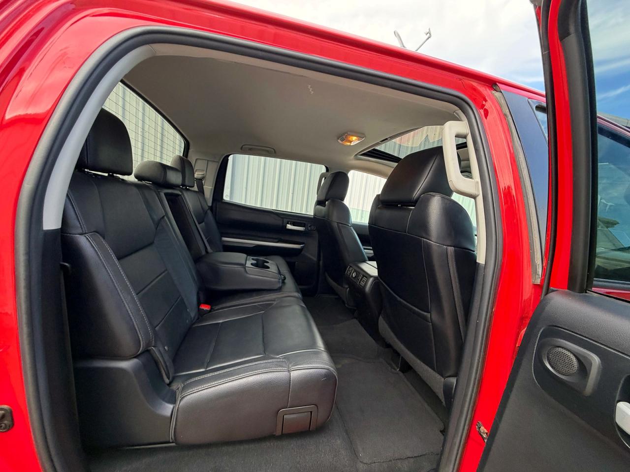 2015 Toyota Tundra Crewmax Limited Red vin: 5TFHW5F14FX468750