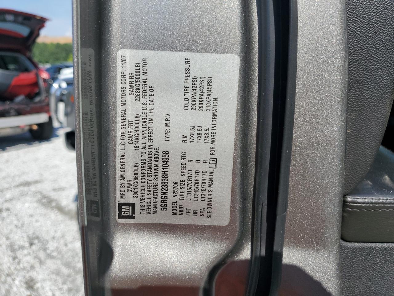 2008 Hummer H2    Gray vin: 5GRGN23838H104958