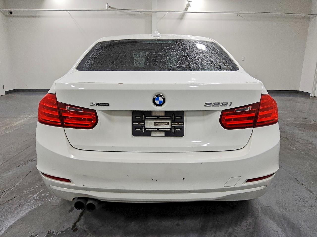 2013 Bmw 328 Xi Белый vin: WBA3B3C55DJ698277