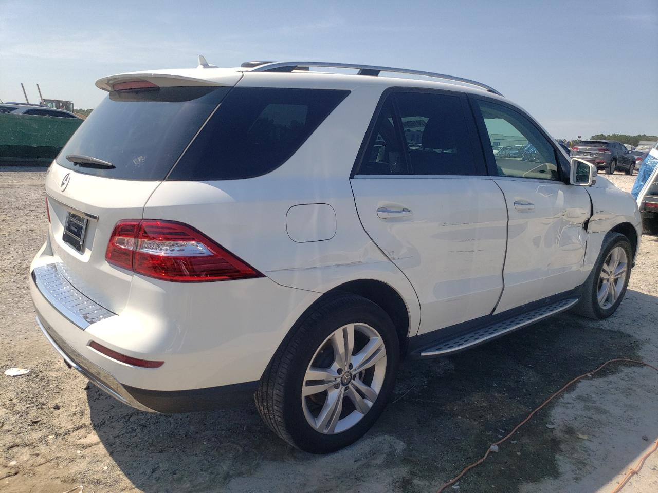 2015 Mercedes-benz Ml 350 White vin: 4JGDA5JB8FA549827