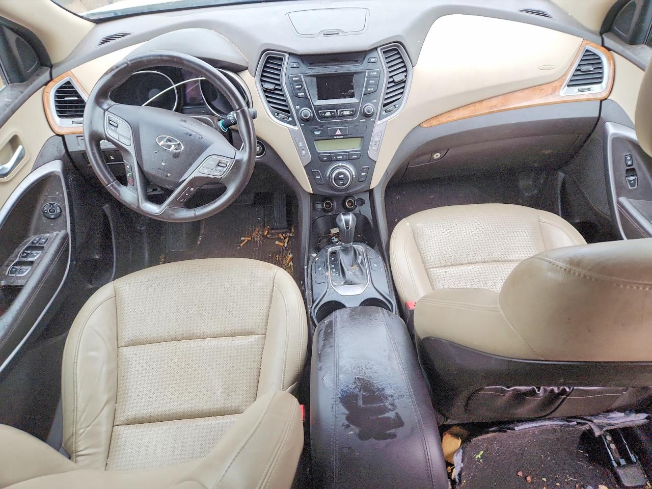 2013 Hyundai Santa Fe Sport 2.0t White vin: 5XYZUDLA4DG071273