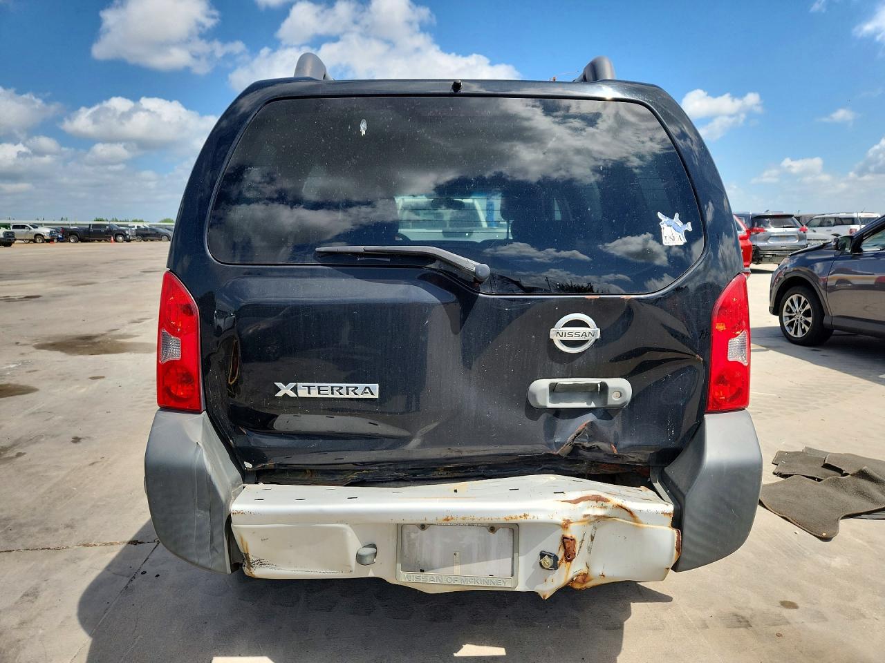 2010 Nissan Xterra X Black vin: 5N1AN0NUXAC525130