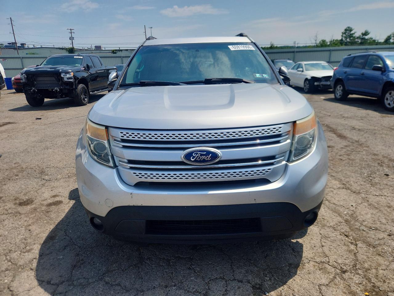 2012 Ford Explorer Limited Серебряный vin: 1FMHK8F81CGA07023