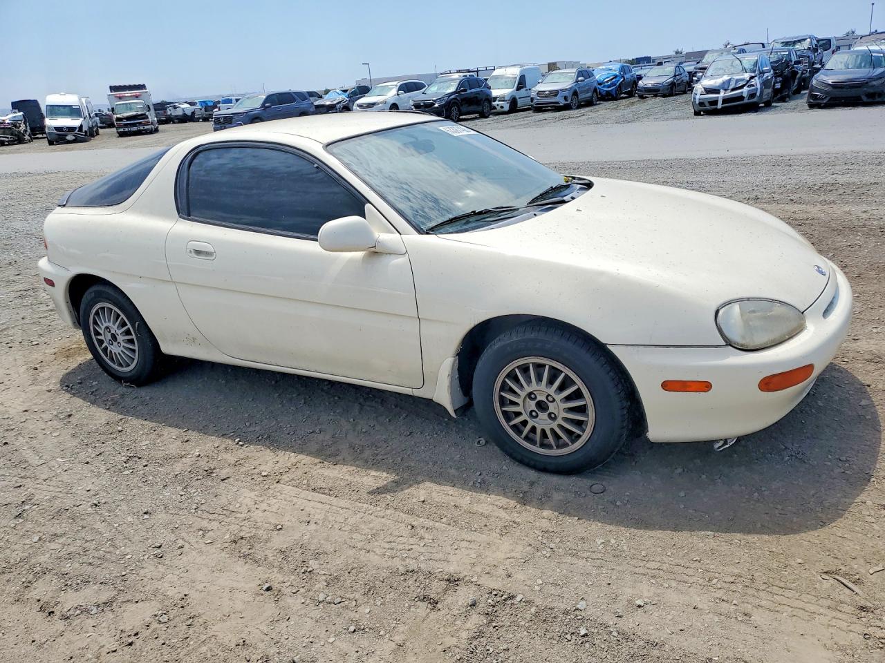 1995 Mazda Mx-3 Base White vin: JM1EC4354S0400285