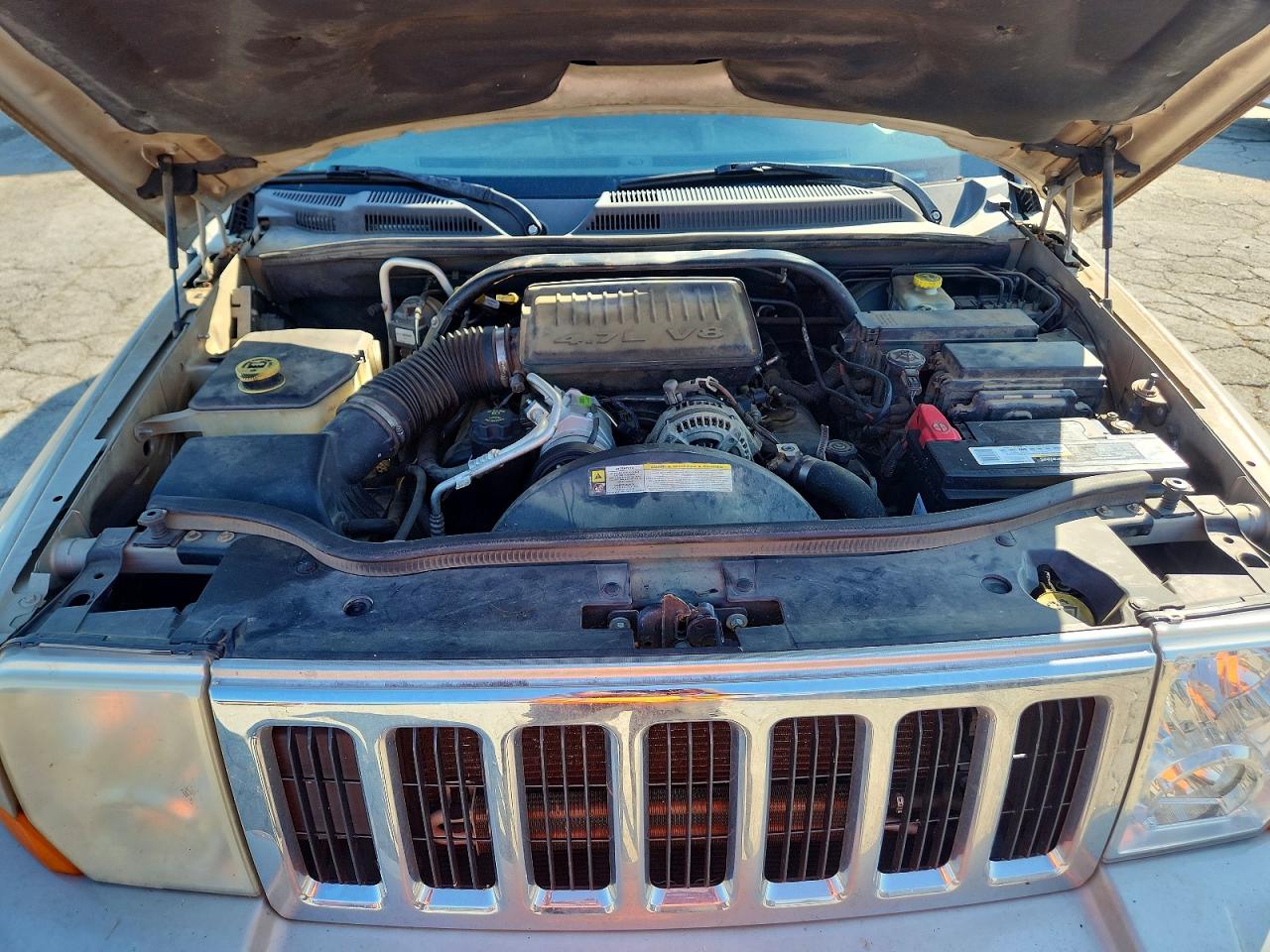 2007 Jeep Commander Бежевый vin: 1J8HH48P57C619571