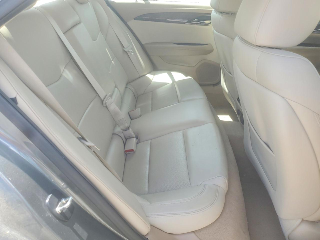 2016 Cadillac Ats Luxury Silver vin: 1G6AB5RX9G0104074