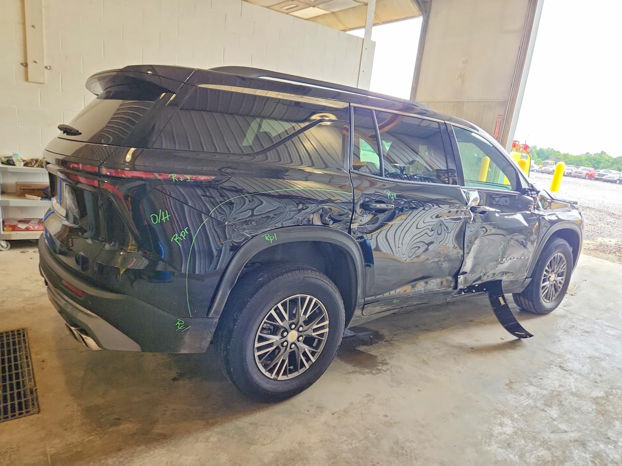 2026 Chevrolet Traverse Lt Black vin: 1GNEVGKS5TJ137732