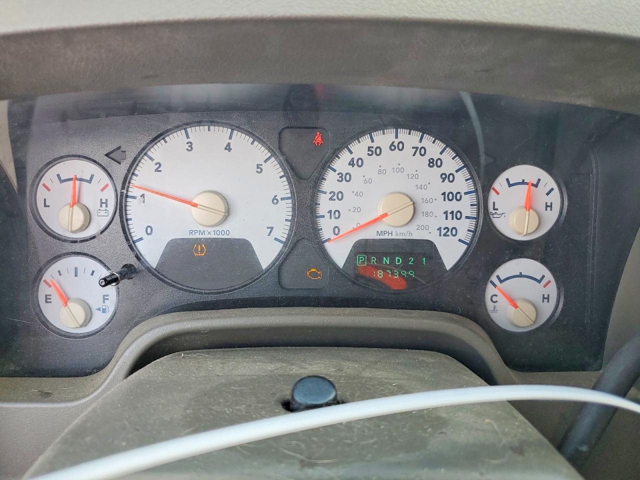 2008 Dodge Ram 1500 St Серый vin: 1D7HA18K48J212228