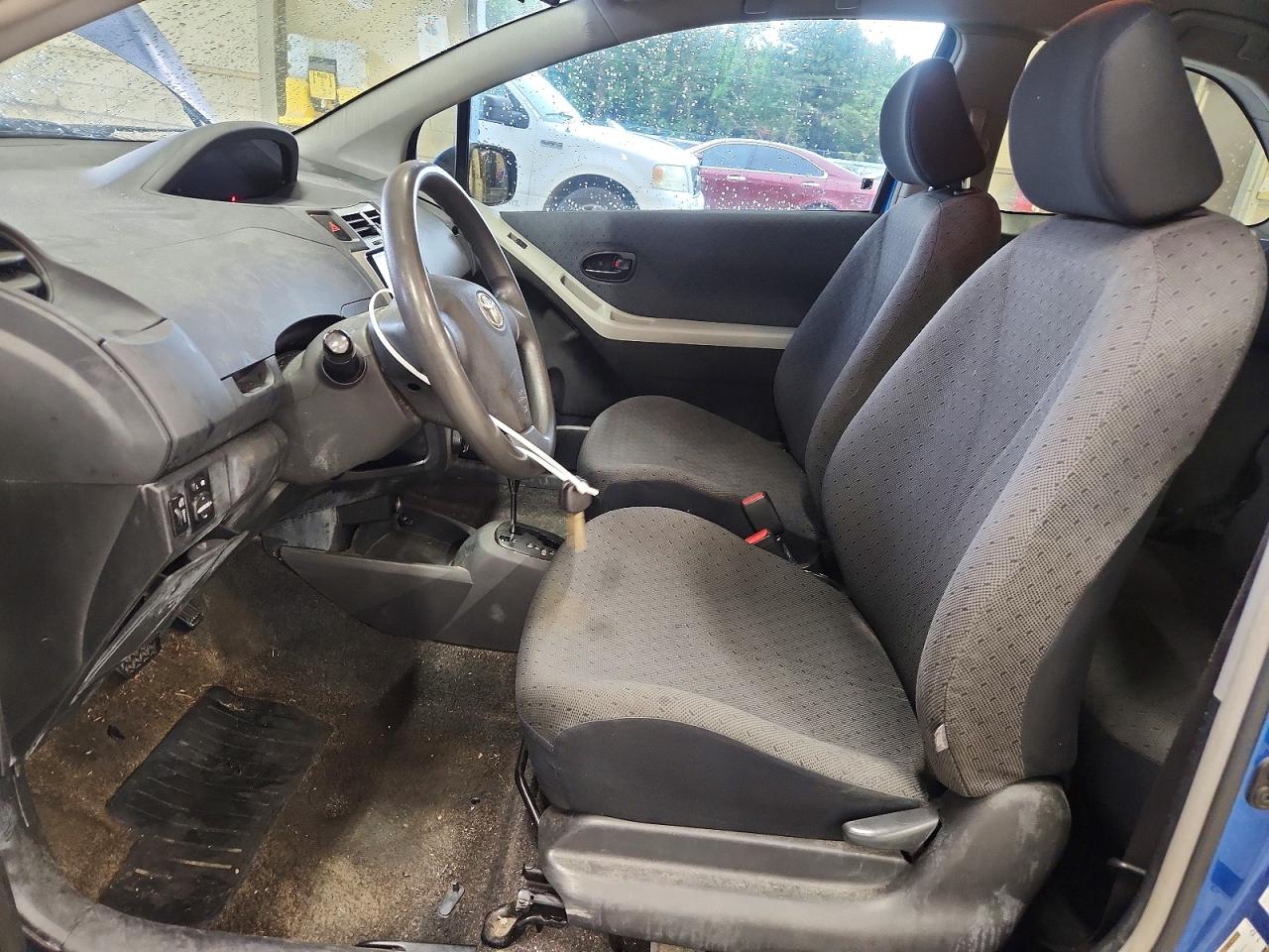 2010 Toyota Yaris Base Blue vin: JTDJT4K34A5321229