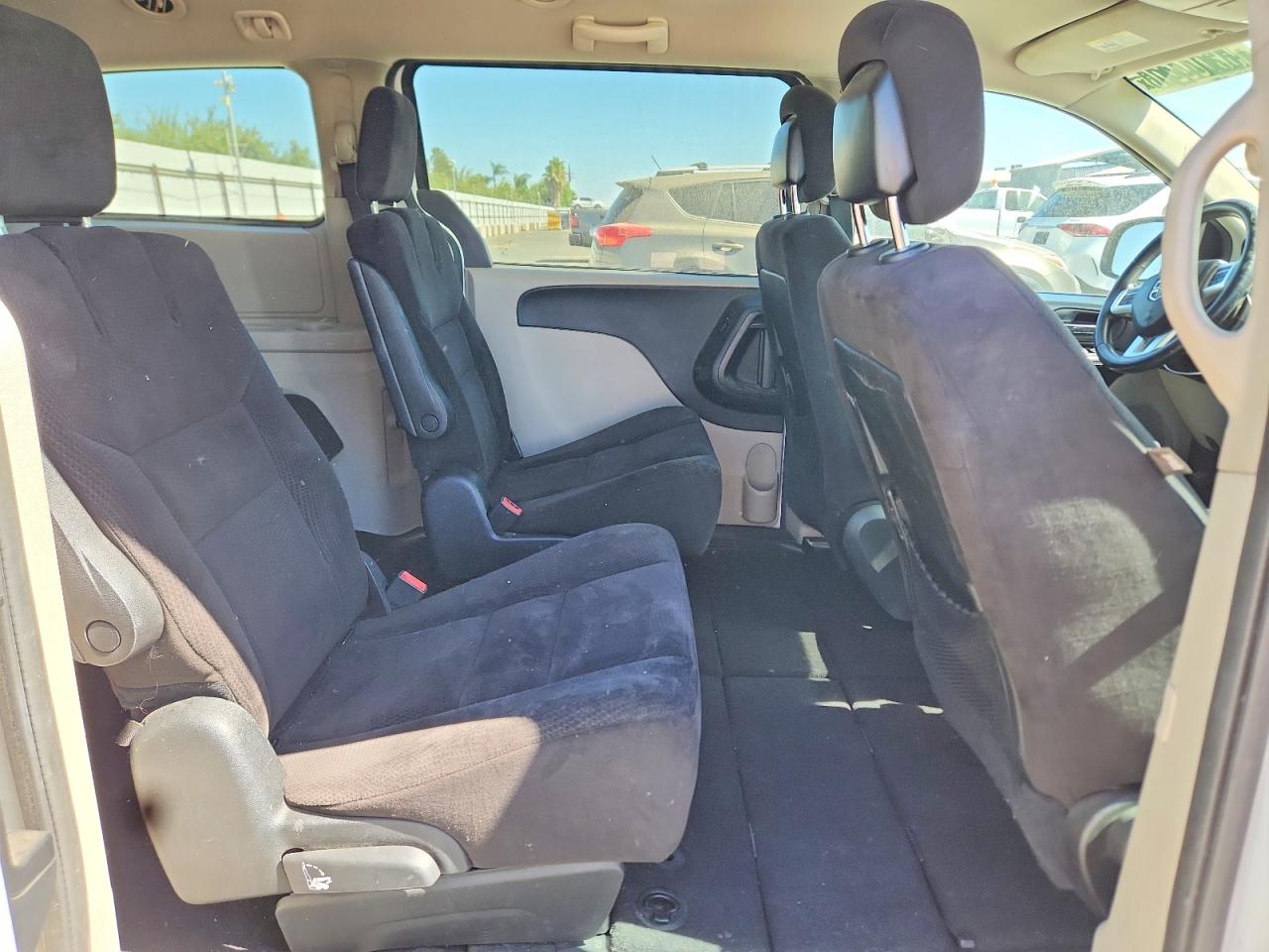 2014 Dodge Grand Caravan Sxt White vin: 2C4RDGCG5ER344885