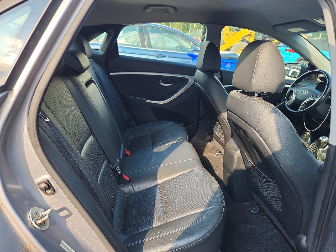2014 Hyundai Elantra Gt Base Gray vin: KMHD35LH2EU219285
