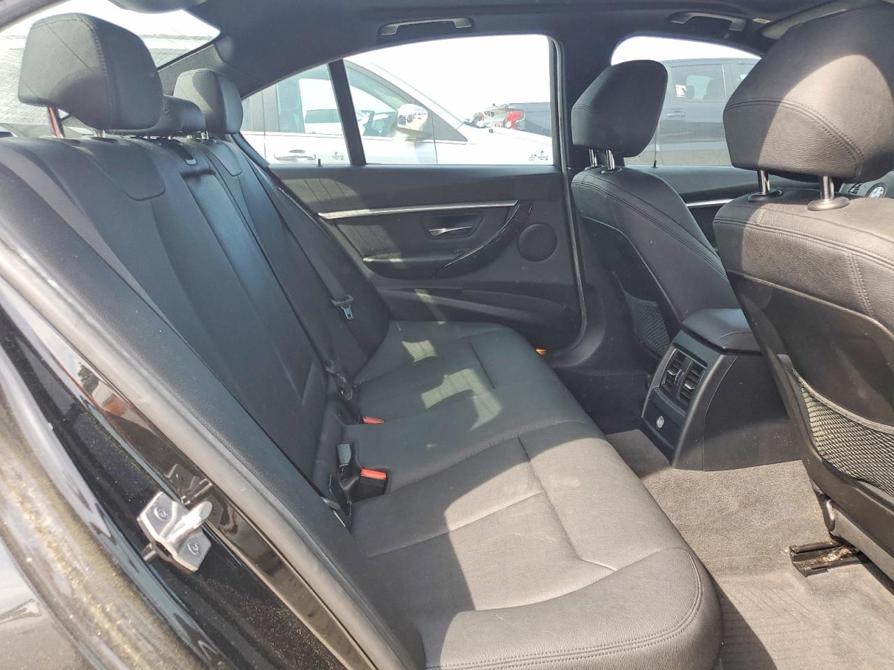 2018 Bmw 330 I Черный vin: WBA8B9G52JNU97685