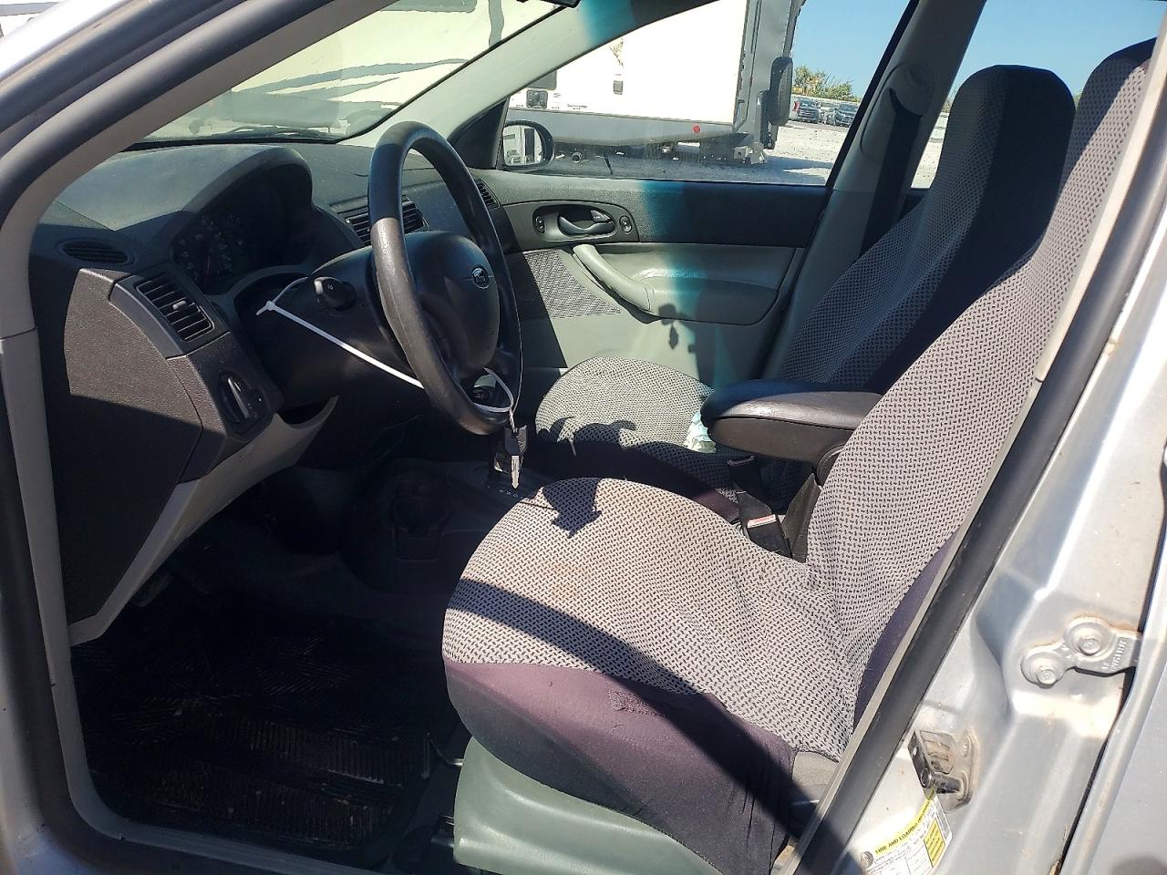2007 Ford Focus Zx4 Серебряный vin: 1FAHP34NX7W174807