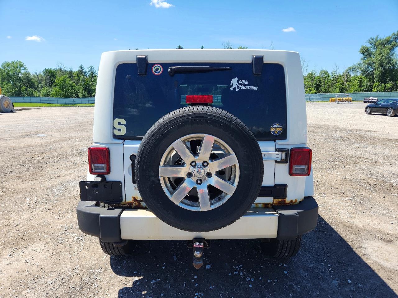 2013 Jeep Wrangler Unlimited Sahara White vin: 1C4BJWEG2DL595145
