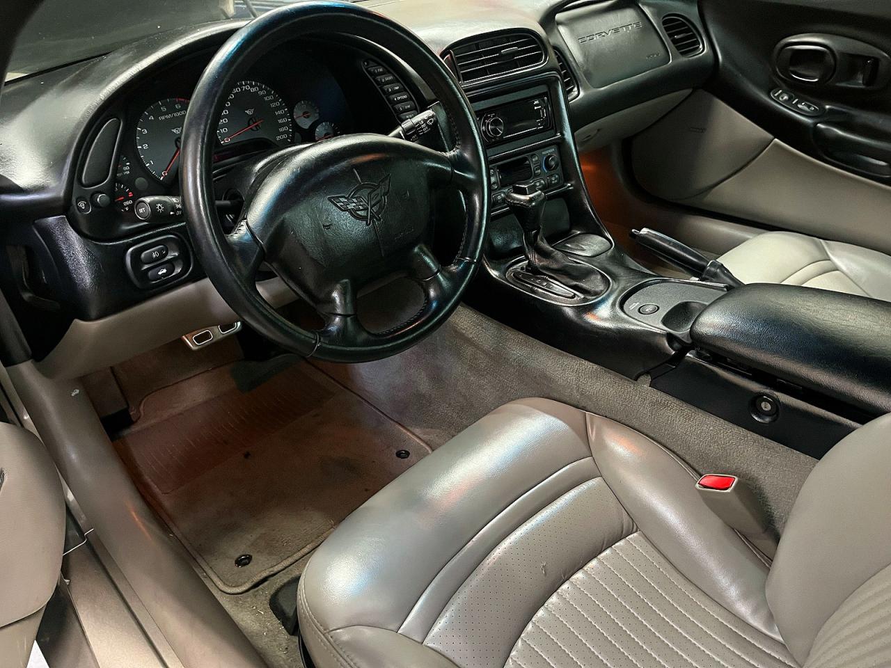 1998 Chev Corvette Silver vin: 1G1YY22G4W5128490