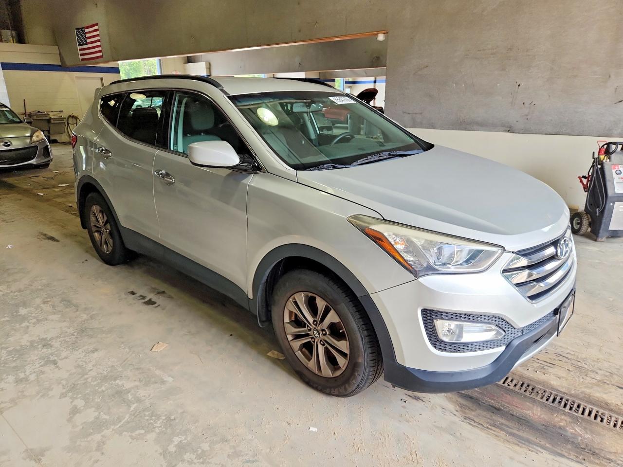 2014 Hyundai Santa Fe Sport 2.4l Silver vin: 5XYZUDLB8EG212971