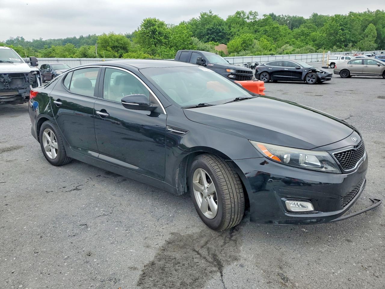 2015 Kia Optima Lx Черный vin: 5XXGM4A77FG482110