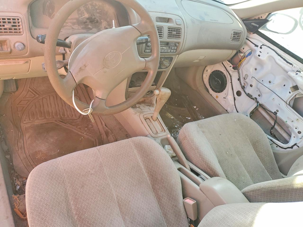 1999 Toyota Corolla Ve White vin: 1NXBR12EXXZ288797