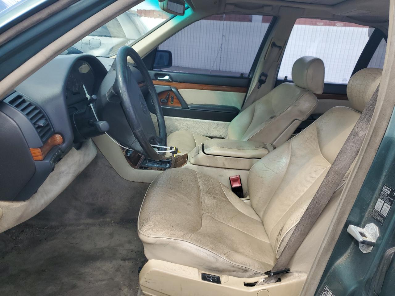 1993 Mercedes-benz 300 Se Зеленый vin: WDBGA32E8PA125613