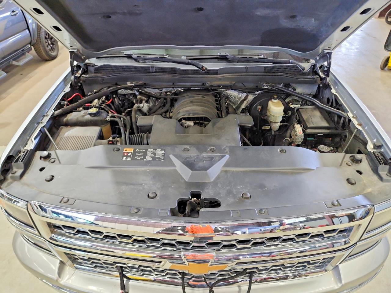 2015 Chevrolet Silverado K1500 Lt Серебряный vin: 1GCVKREC2FZ288731