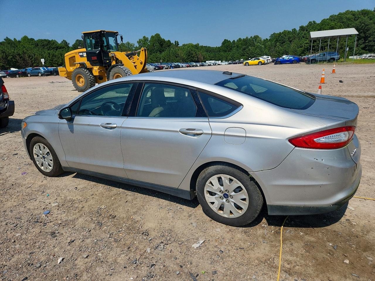 2013 Ford Fusion S Silver vin: 3FA6P0G73DR138572