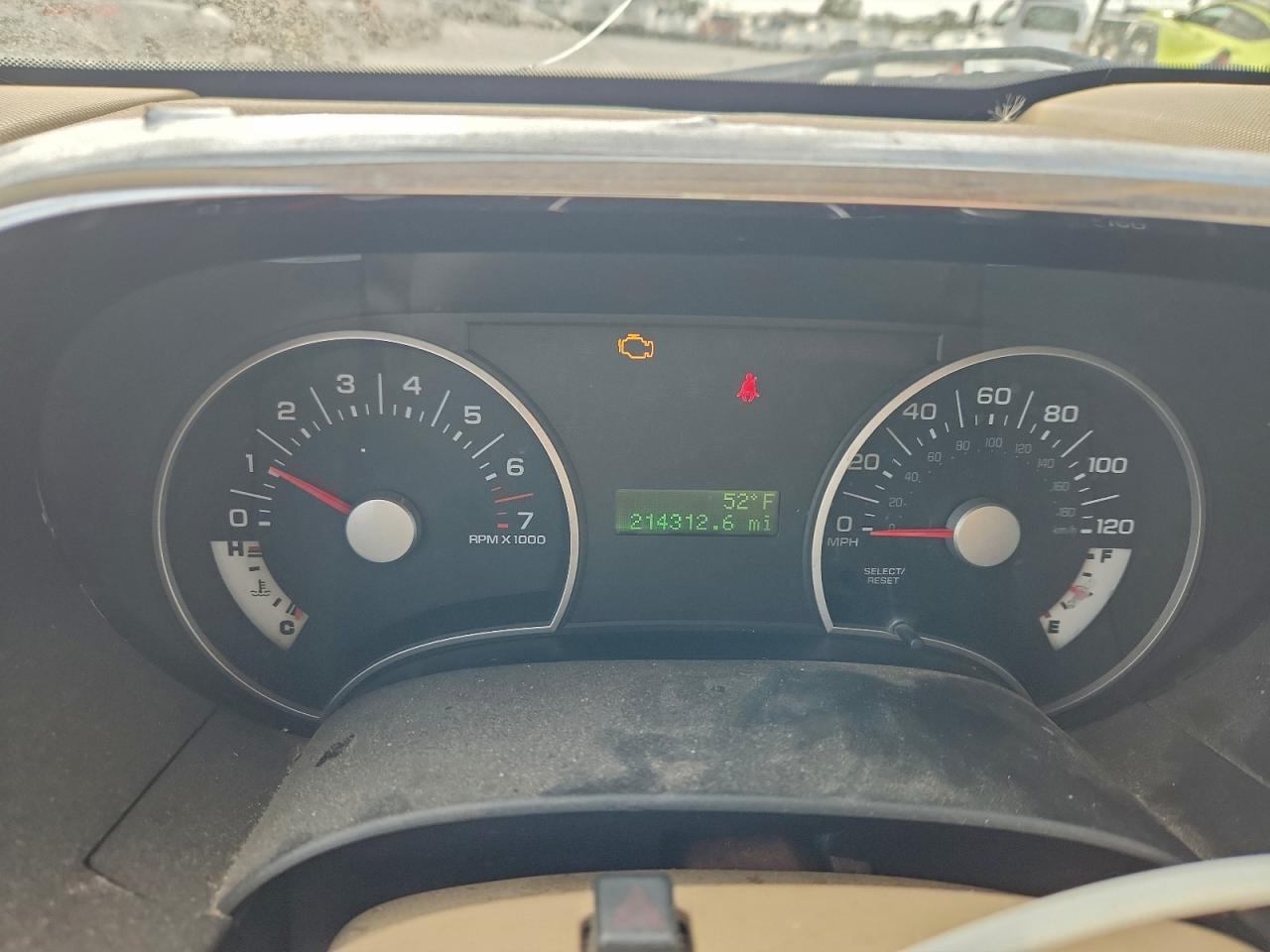 2009 Ford Explorer Xlt White vin: 1FMEU73E09UA37254