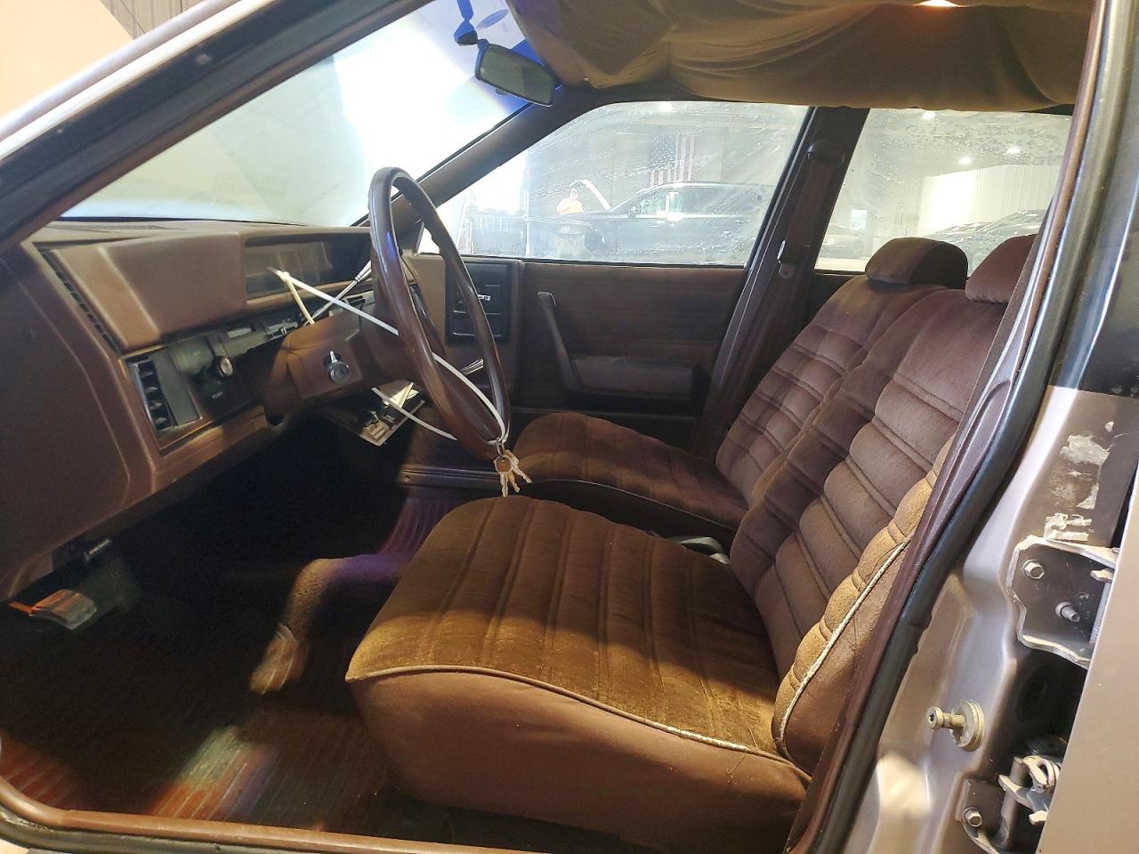 1983 Chevrolet Celebrity Желто-коричневый vin: 1G1AW19R6D6853654